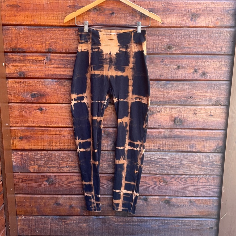 Of Earth And Salt Sz L Bleach Dye Tie Dye High Waisted Leggings